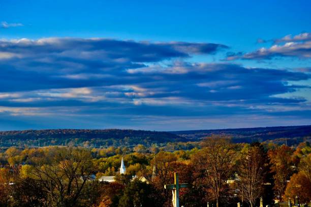 istock Peaceful Town on the Delaware River 1283630922