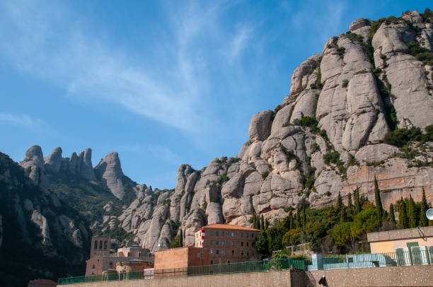 santa maria de montserrat - moreneta - fotografias e filmes do acervo