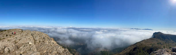 istock Ruta a la cima del Montcabrer 1283743472