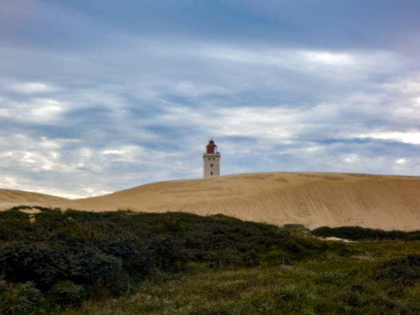 rubjerg knude cambia la duna entre l'nstrup y lukken (dinamarca). - løkken fotografías e imágenes de stock