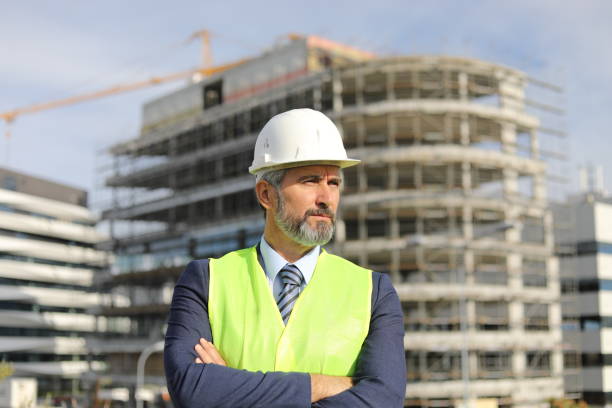 starszy menedżer - portret - foreman building contractor hardhat men zdjęcia i obrazy z banku zdjęć