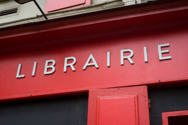 french librairie sign on store front traduction in english : book store