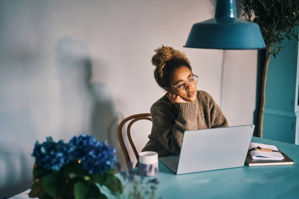 istock Doing some wandering online and offline 1283960817