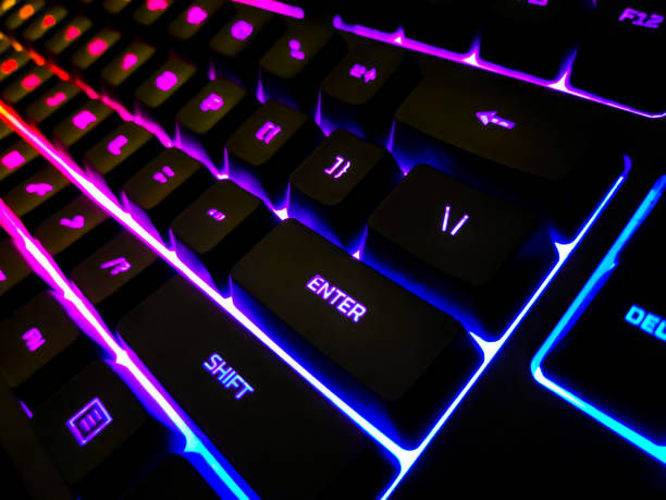 teclado de jogo moderno de luz de fundo colorido - computer computer key computer keyboard laptop - fotografias e filmes do acervo