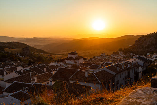 istock Sunrise in a Souther Spain village 1284081038