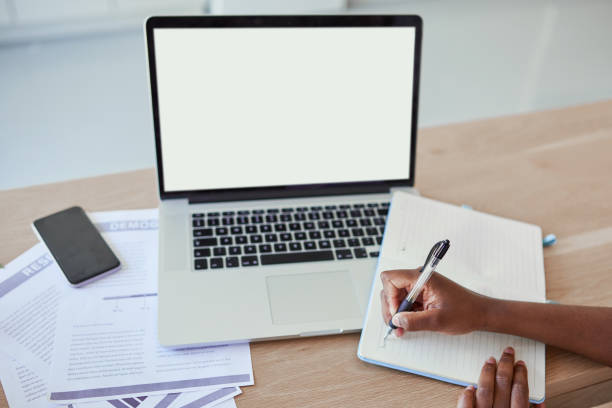 istock All your research can be done on the net 1284106239