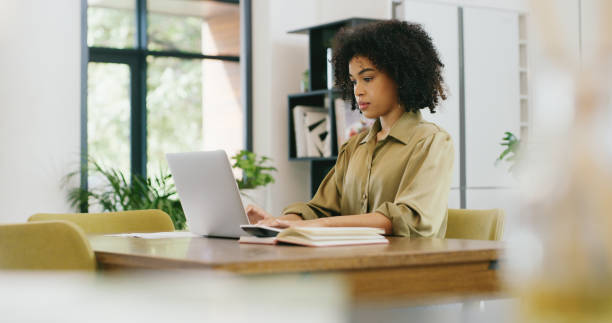 istock As a freelancer, your office can be any kind 1284108575