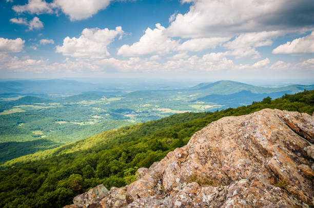 view of the shenandoah valley from the south marshall mountain, in shenandoah national park, virginia - shenandoah national park imagens e fotografias de stock