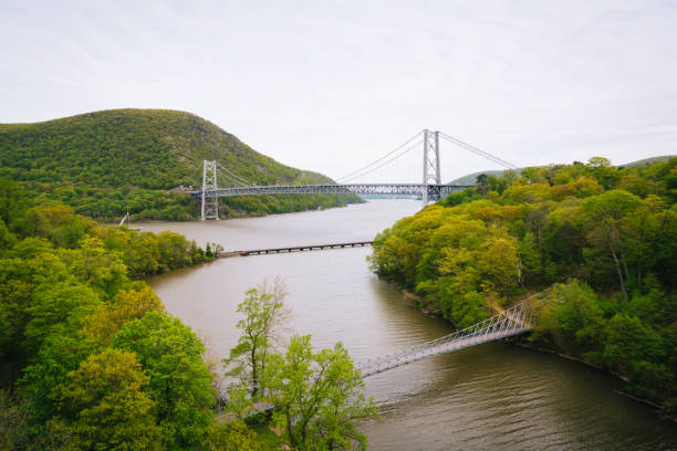 ニューヨーク州ベアマウンテン州立公園で、ベアマウンテンブリッジとハドソン川の眺め - 2599 ストックフォトと画像