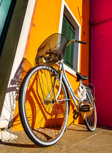 istock old bike in italy 1284251485
