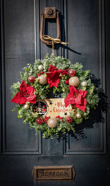 istock Door Hoops and Wreaths 1284252558