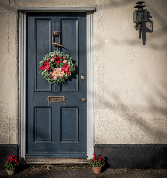 istock Door Hoops and Wreaths 1284252667