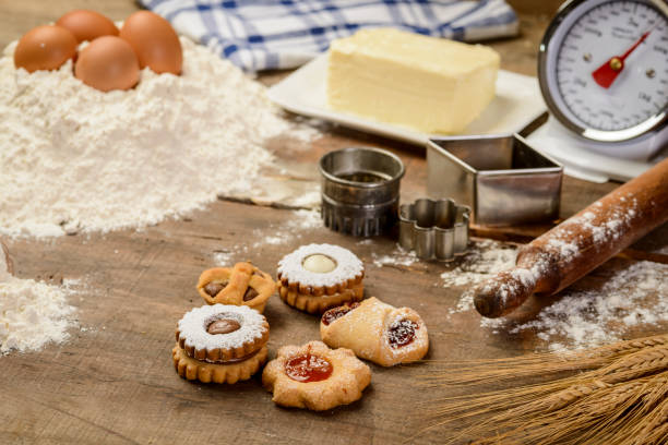 homemade pastry bakery products - wheat pasta flour italy imagens e fotografias de stock