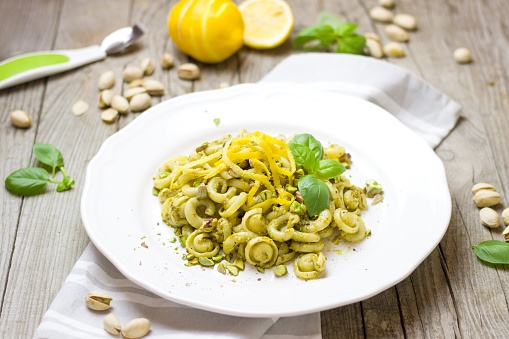 Noodles with pistachio-lemon pesto