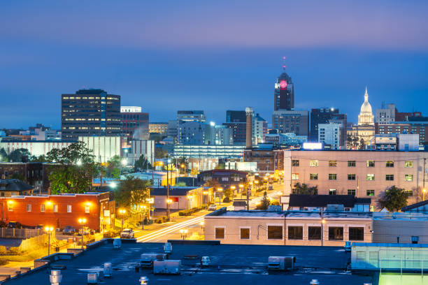 istock Lansing, Michigan, USA Downtown Skyline 1284405086