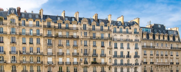istock Paris, St. Louis Island 1284505472