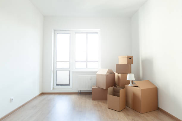 istock Movement to new apartment 1284549329