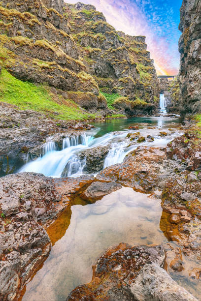 kolugljufur canyon e kolufossar cade - kolufossar foto e immagini stock