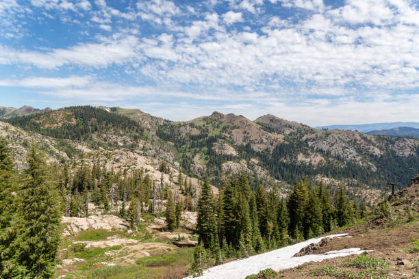 wandern squaw valley - squaw peak stock-fotos und bilder