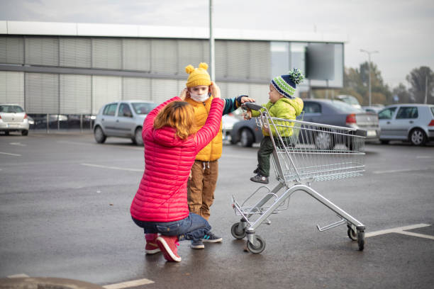 istock Family shopping 1284919324