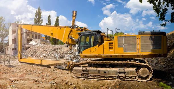 istock Demolition of an old apartment building 1284919454
