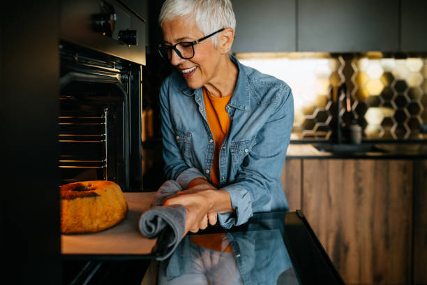 sabe aún mejor de lo que parece - home baking fotografías e imágenes de stock