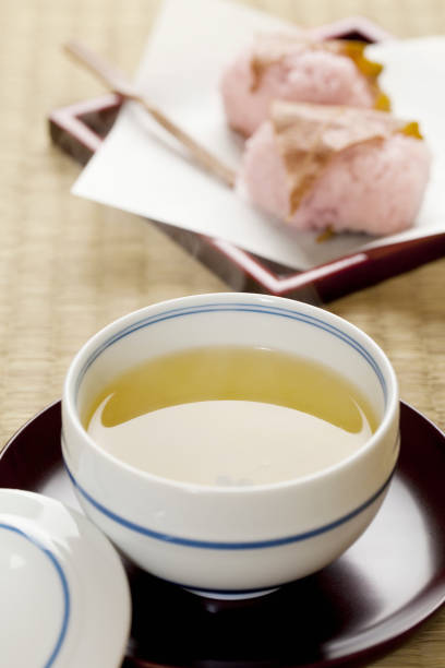istock Japanese tea and Japanese sweets 1285041145
