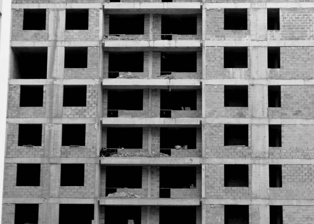 istock Image of an unfinished high-rise building 1285046412