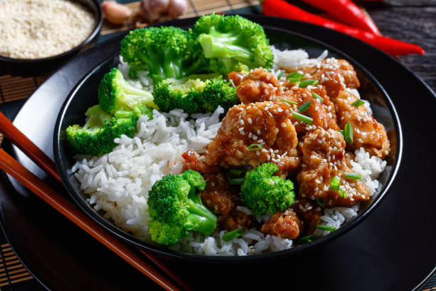 general tso"u2019s chicken crispy chinese chicken bites - chicken general tso food imagens e fotografias de stock