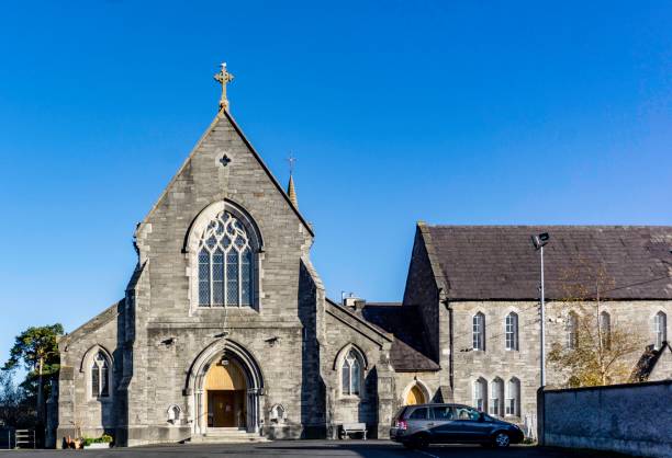 kościół niepokalanego poczęcia nsdiego w clondalkin, dublin, irlandia. - clondalkin zdjęcia i obrazy z banku zdjęć