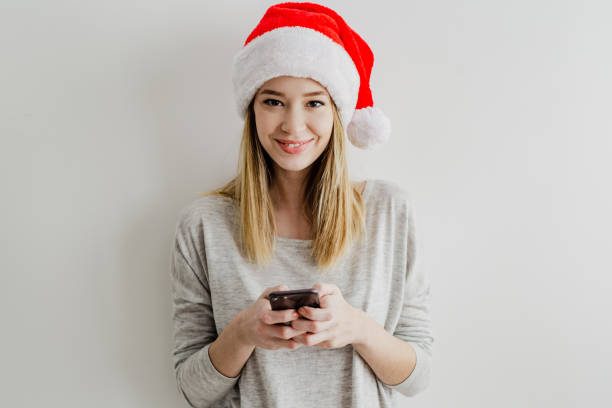Mujer Vestido De Santa Claus - Banco de fotos e imágenes de stock - iStock Mujer Vestido De Santa Claus - Banco de fotos e imágenes de stock - iStock