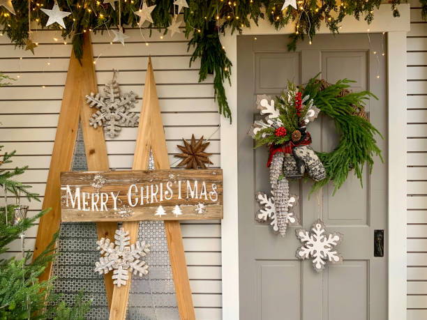 istock Merry Christmas sign front door 1285184112