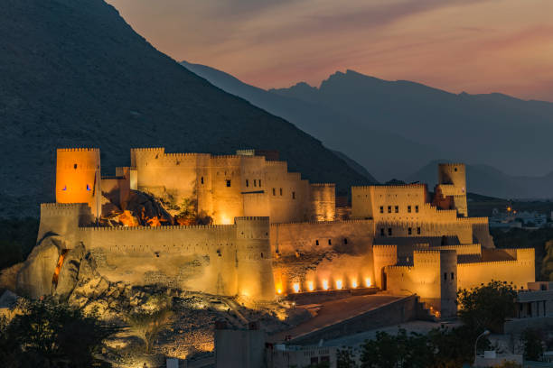 forte di nakhal,nakhal,sultanato dell'oman. - oman greater masqat fort tourism foto e immagini stock