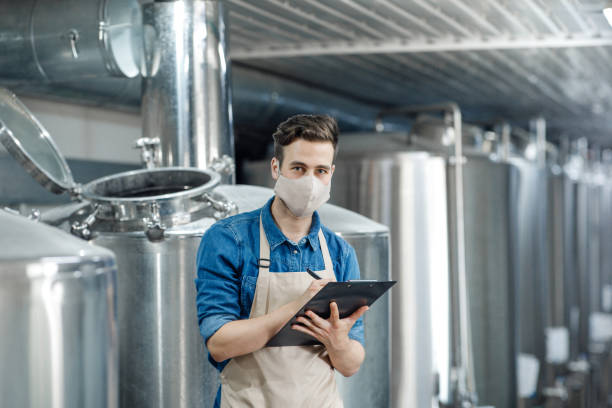 istock Collecting data on beer production and small business 1285273651