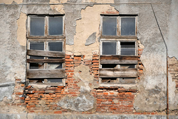 istock Windows of an old abandoned building 1285282771