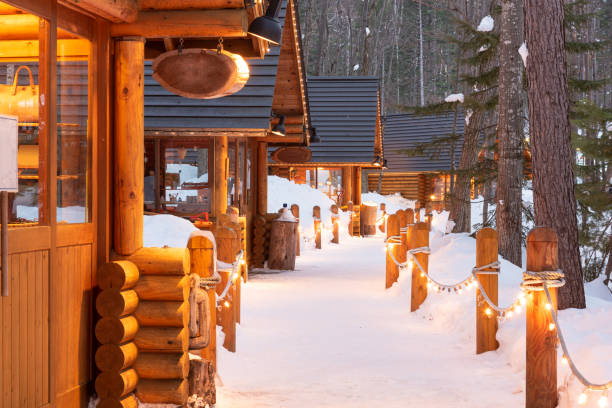 furano, hokkaido, japan winterhütten - biei stadt stock-fotos und bilder