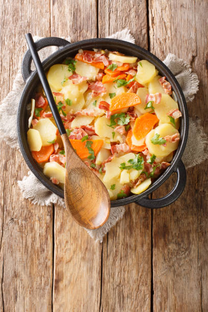 Tatws Pum Munud Stock Photos, Pictures & RoyaltyFree Images iStock