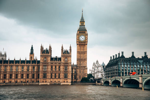 ciudad de westminster en londres - westminster bridge fotografías e imágenes de stock