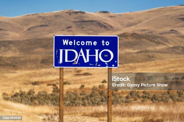 Welcome To Idaho State Road Side Sign Stock Photo - Download Image Now - Idaho, Boise, Greeting