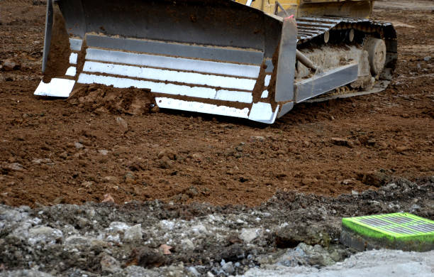stabilization, soil, Unsuitable, dirt, construction, stabilized, road, mixing, bulldozer, adding, specified, preparation, lime, cement, special, binder, Improvement, earth, milling, machine, straightening, grader, laser, leveling, compaction, vibrating, rollers, dosing, mobile, machine, wheel, bucket, excavator, belt, steel, metal, brown, old, pour, pouring, vehicle, gear, grip, huge, plane, house, highway, heavy, construction, site estabilización de suelos los suelos inadecuados en la construcción se estabilizan mezclando una excavadora añadiendo una preparación especificada de cal, cemento o un aglutinante especial. mejora por fresadora de tierra, enderezamiento de niveladores c