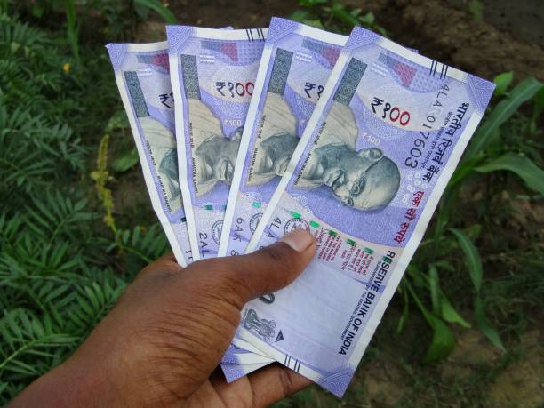 istock hundred rupees indian currency stock photo 1285443657