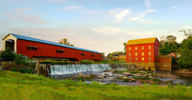 Bridgton Mill and Covered Bridge-Built in 1823-Bridgeton Indiana Bridgton Mill and Covered Bridge-Built in 1823-Bridgeton Indiana indiana covered bridge stock pictures, royalty-free photos & images