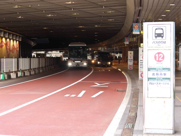 new chitose airport bus stops in the morning - new chitose imagens e fotografias de stock