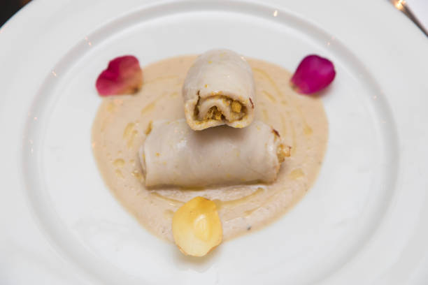 istock Italian restaurant food 1285537282