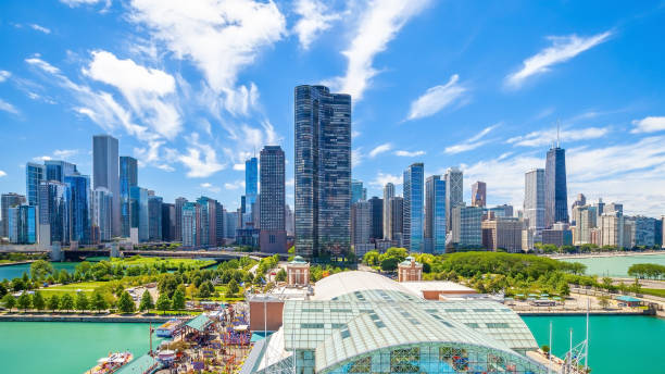 istock Downtown chicago skyline cityscape in USA 1285545728