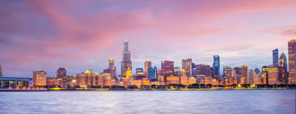 istock Downtown chicago skyline cityscape in USA 1285580195