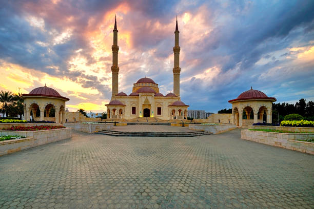 мечеть саид бин таймур, аль-хуваир, султанат оман. - oman greater masqat mosque al khuwair mosque стоковые фото и изображения