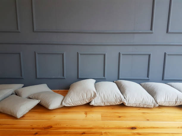 cuscini decorativi - cushion pillow heart shape multi colored foto e immagini stock