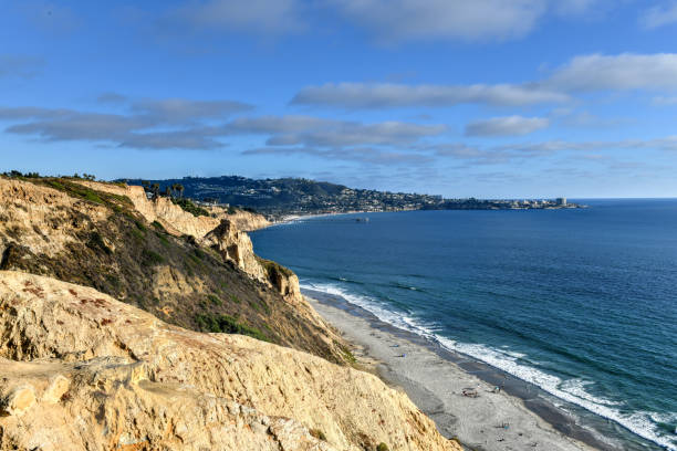 istock Black's Beach - San Diego, California 1285653617