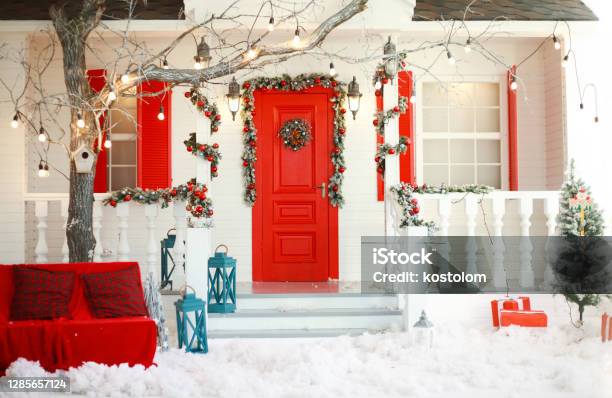 Hintergrund Der Weihnachtsdekoration Haus Neujahr Winter Traditionelle Feier Stockfoto und mehr Bilder von Weihnachten